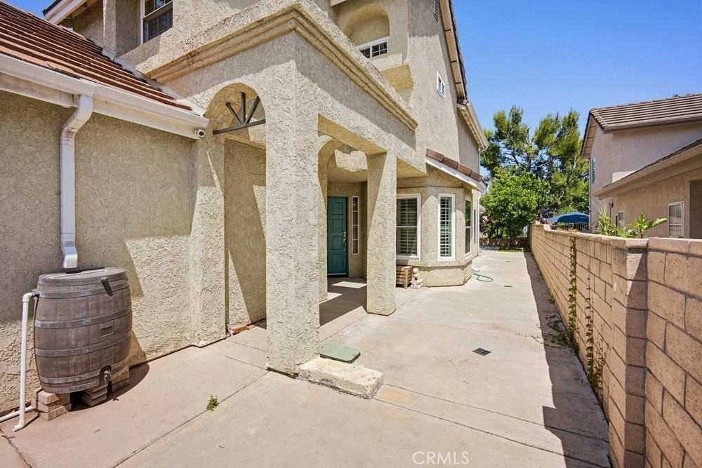 18063 Conestoga Ln - Photo 2 of 36