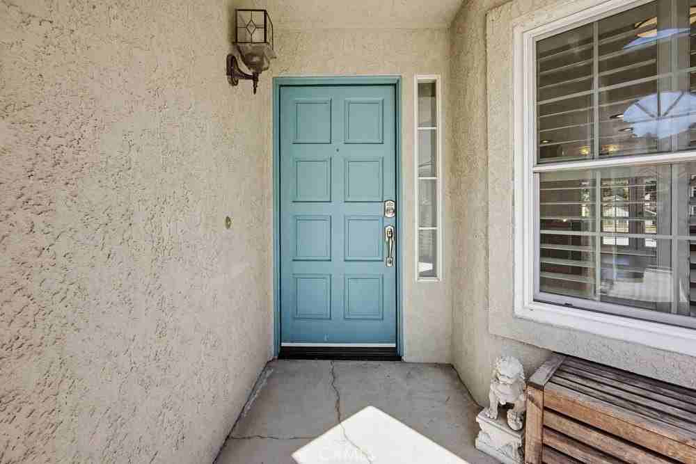 18063 Conestoga Ln - Photo 3 of 36