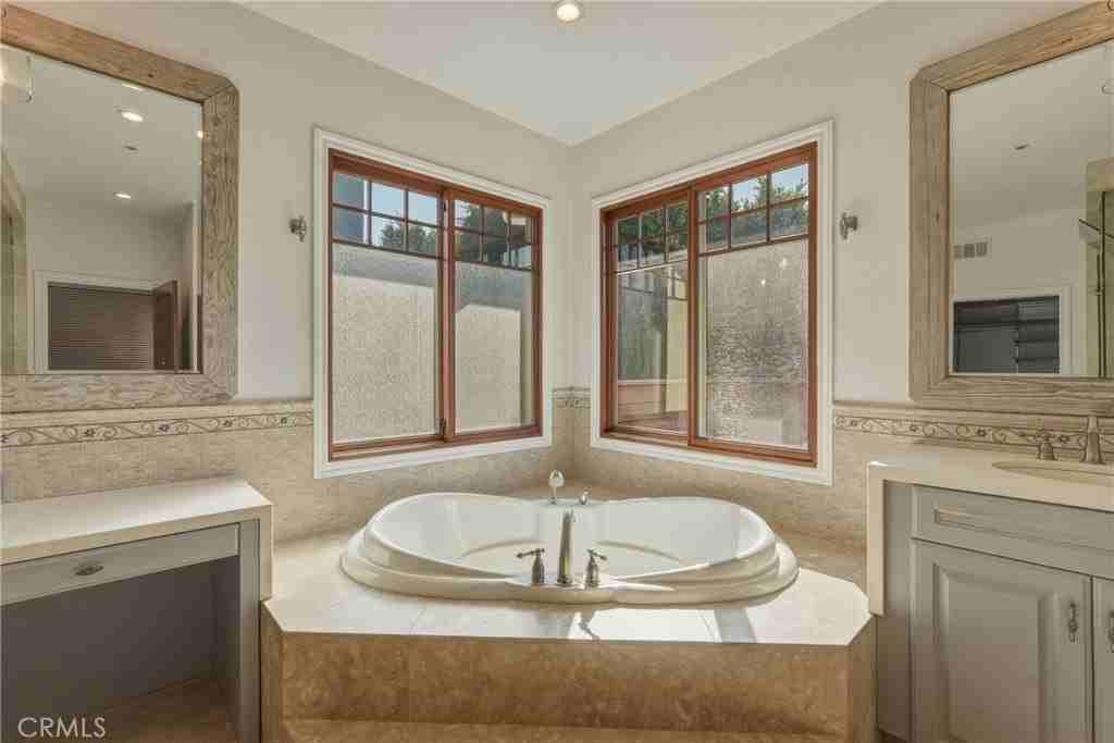 6750 Andover Ln - Photo 6 of 32