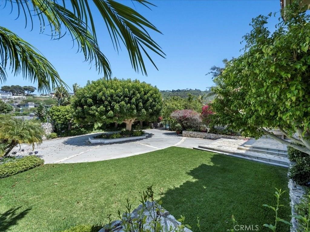 709 Paseo Del Mar - Photo 5 of 39