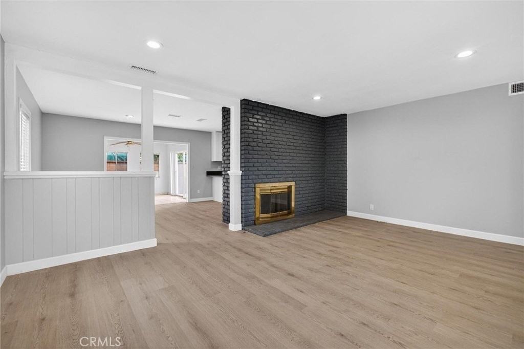 13808 S Catalina Ave - Photo 6 of 30