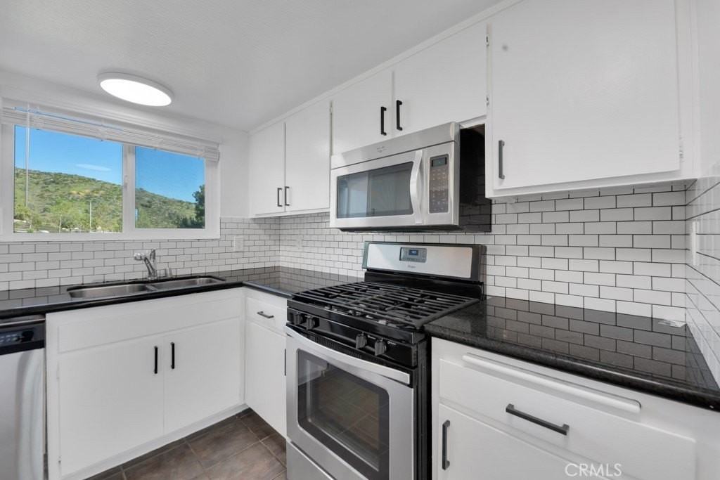 17847 Beneda Ln #16 - Photo 4 of 29
