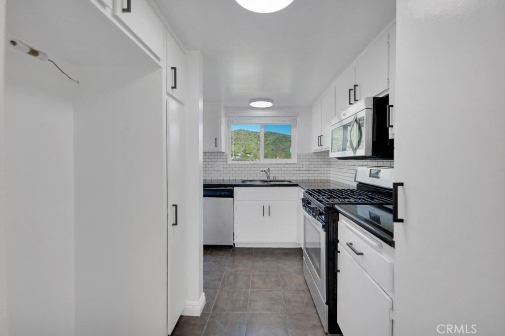 17847 Beneda Ln #16 - Photo 5 of 29