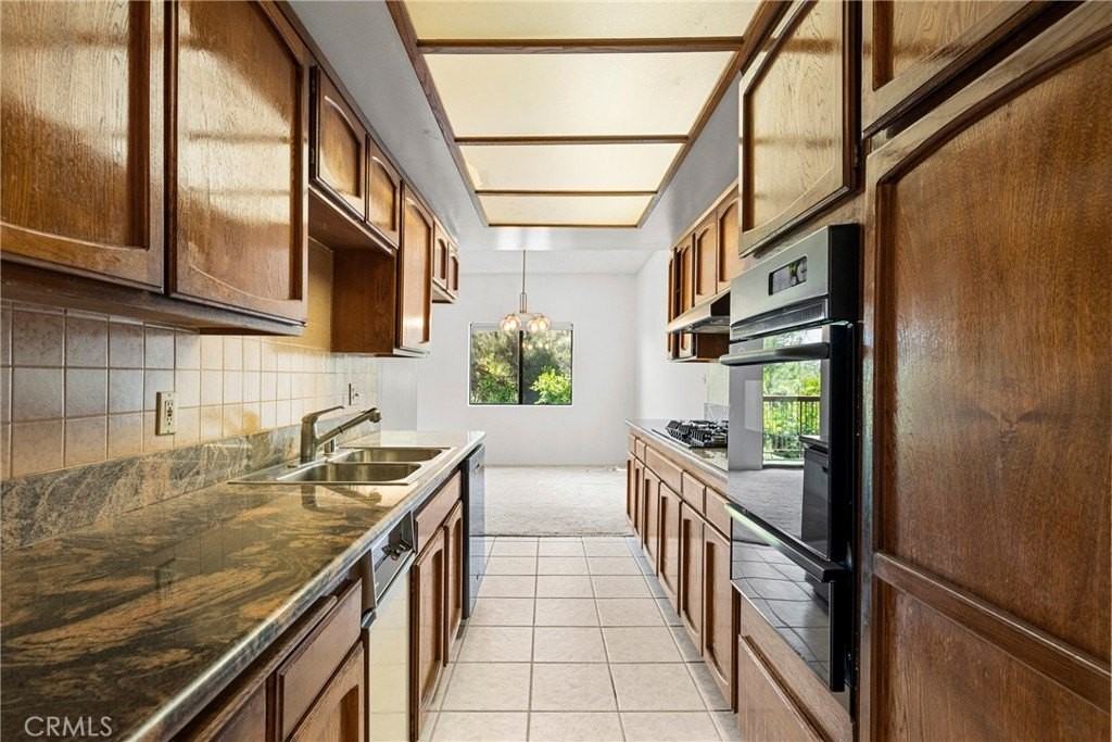 12540 Burbank Blvd #203 - Photo 5 of 9