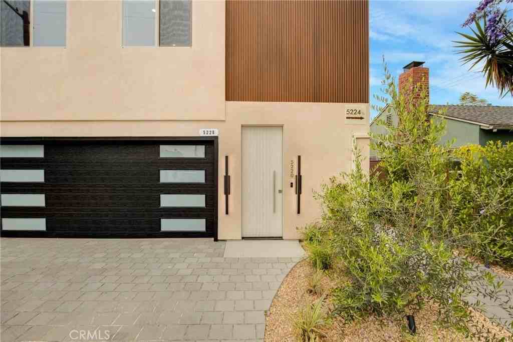 5222 Strohm Ave - Photo 3 of 30