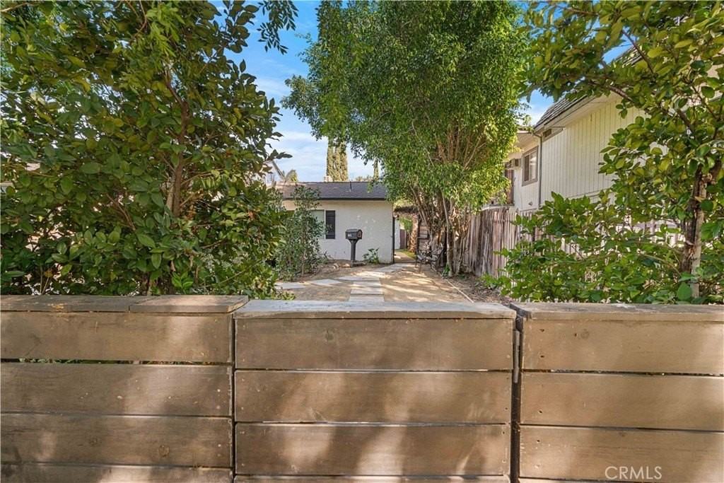 6514 Coldwater Canyon Ave - Photo 2 of 7
