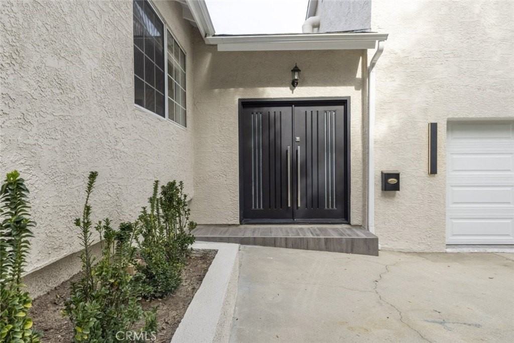 22247 De La Osa St - Photo 3 of 49