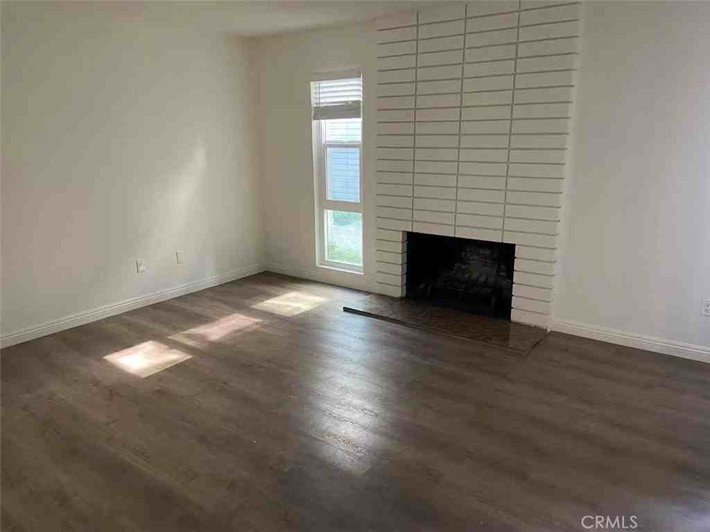 1628 Huntington Dr #1 - Photo 3 of 11