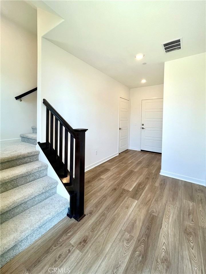 27073 Tanager Ln - Photo 3 of 26
