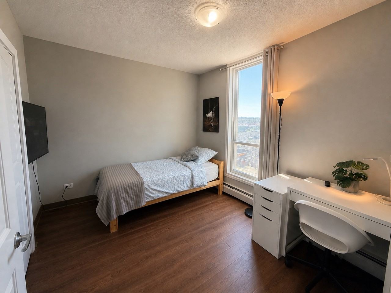 Kingston Towers Co-Living - Photo 6 of 12