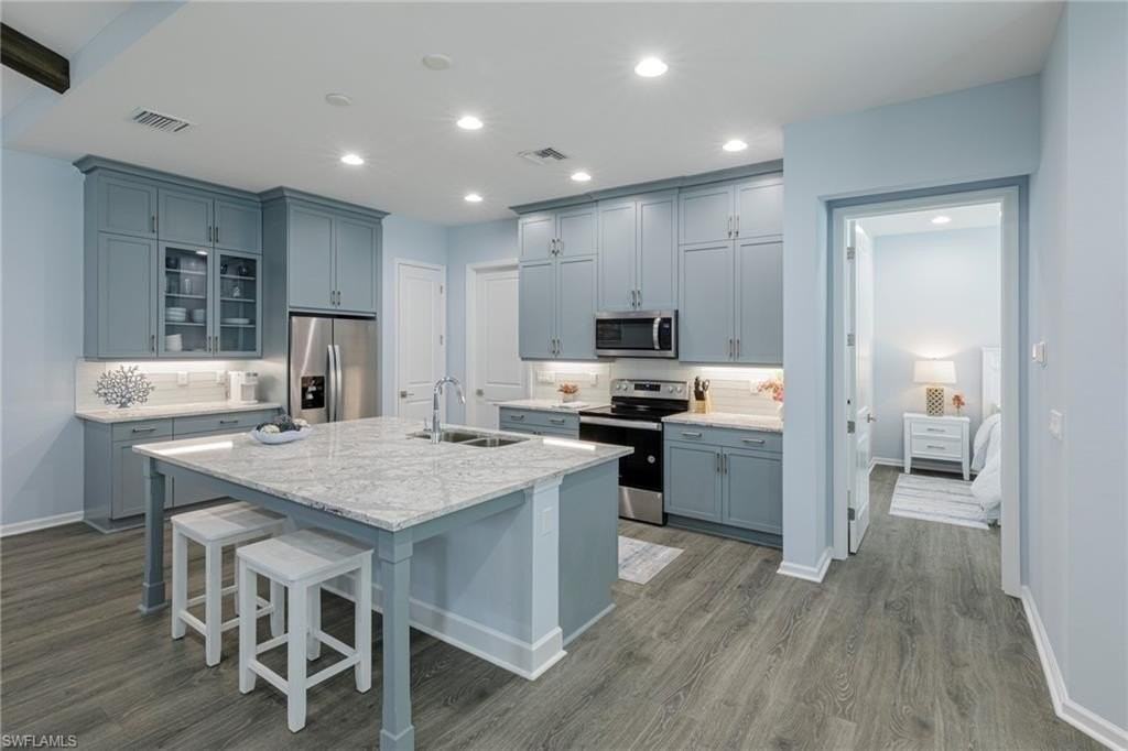 7202 Saona Ct - Photo 5 of 34
