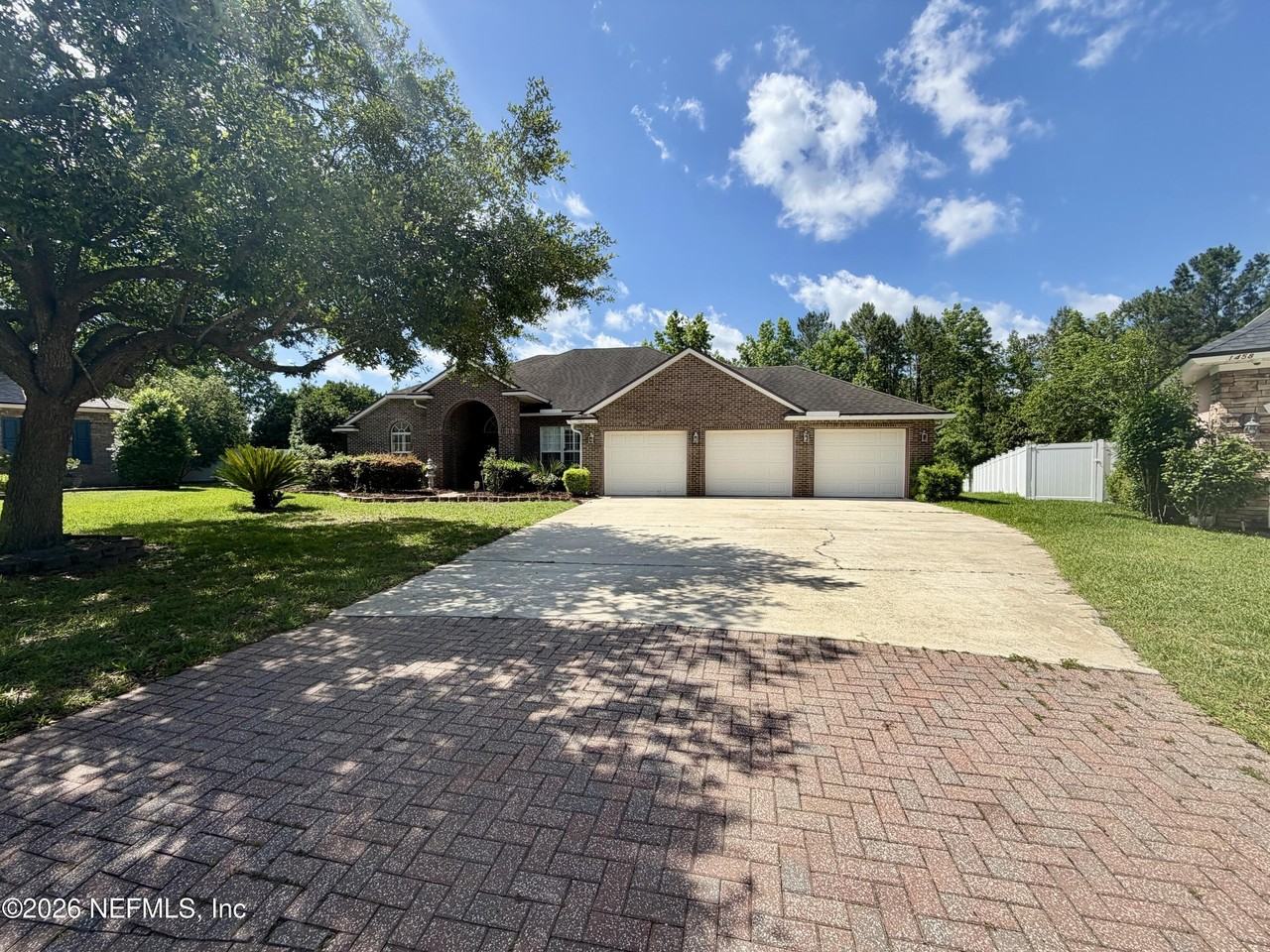 1462 Scenic Oaks Dr - Photo 2 of 42