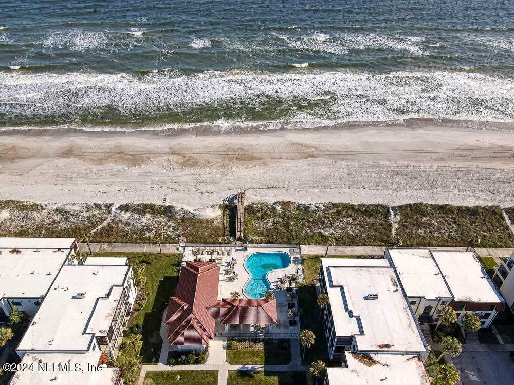 2321 Costa Verde Blvd #201 - Photo 4 of 33