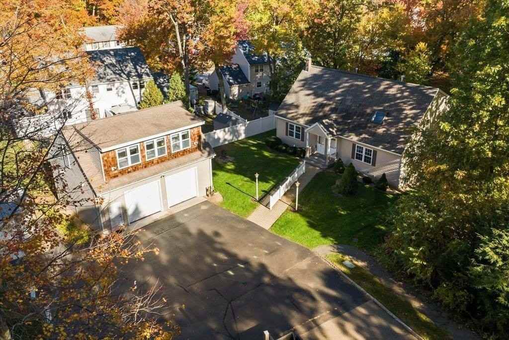 181 Pilgrim Rd #2 - Photo 3 of 18