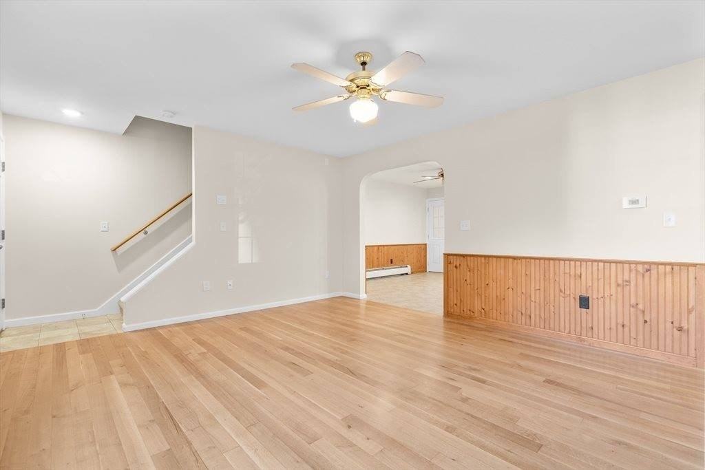 181 Pilgrim Rd #2 - Photo 5 of 18
