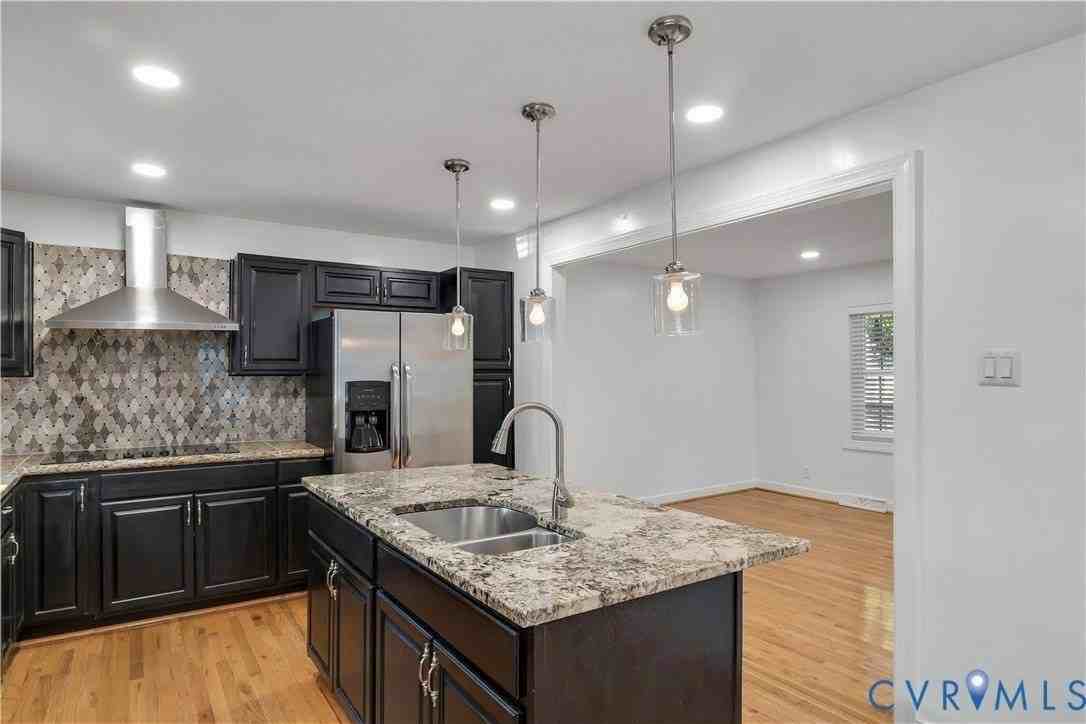 2222 Early Settlers Rd - Photo 6 of 31