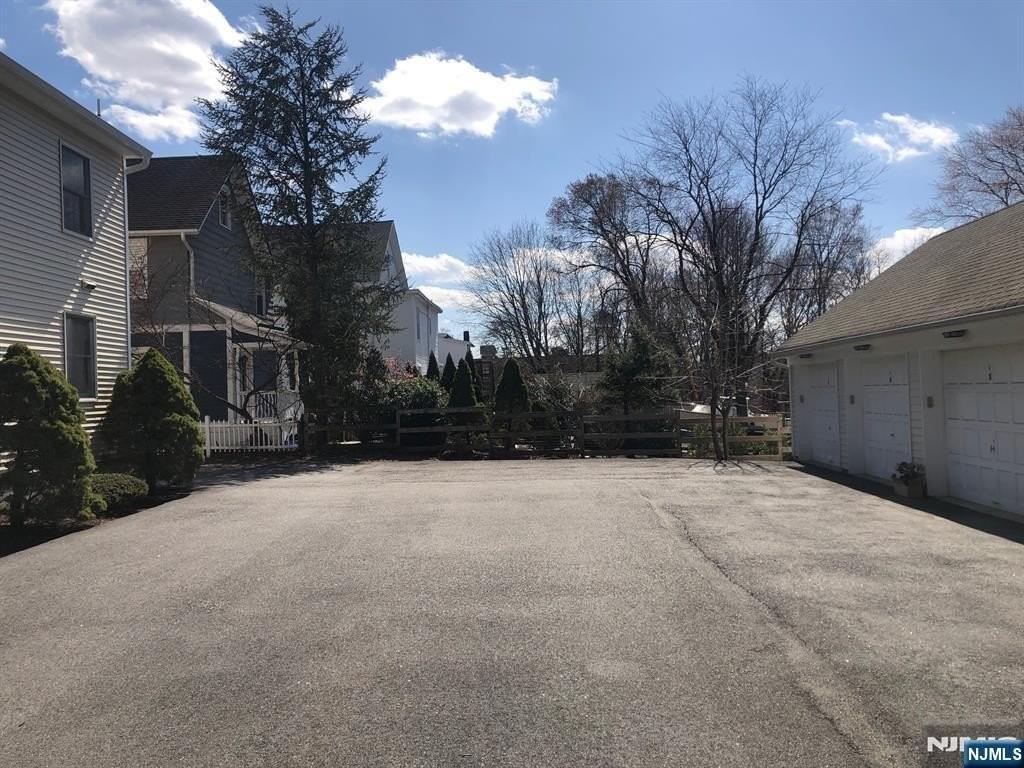 63 Church St - Photo 5 of 47