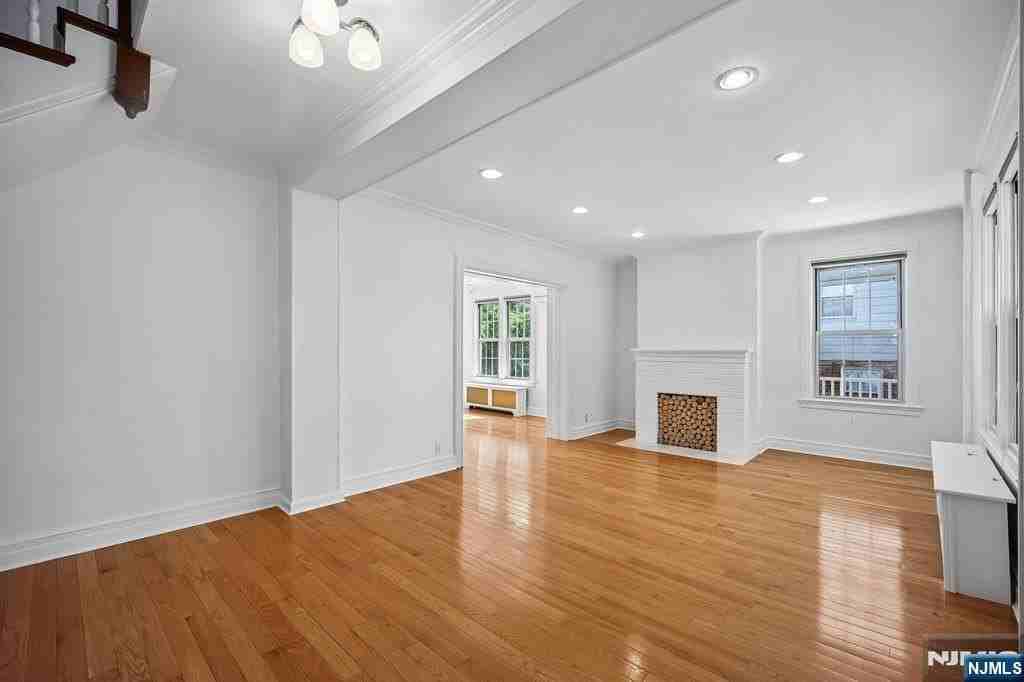 155 Sunset Ln - Photo 4 of 42