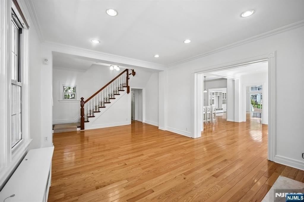 155 Sunset Ln - Photo 5 of 42