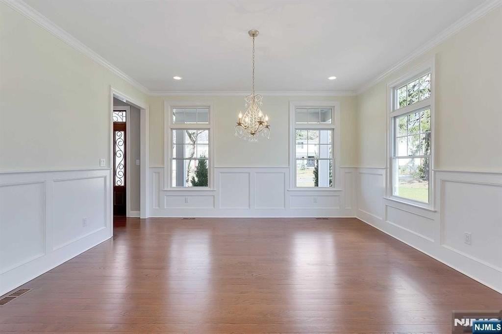 582 Green Valley Rd - Photo 4 of 25