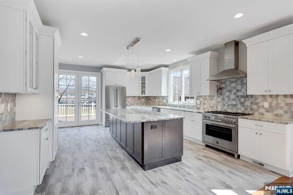 582 Green Valley Rd - Photo 6 of 25
