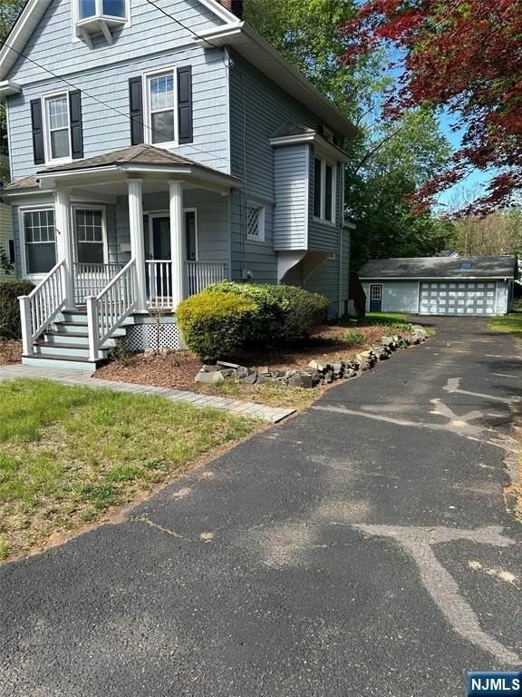 126 Grant Ave - Photo 2 of 35