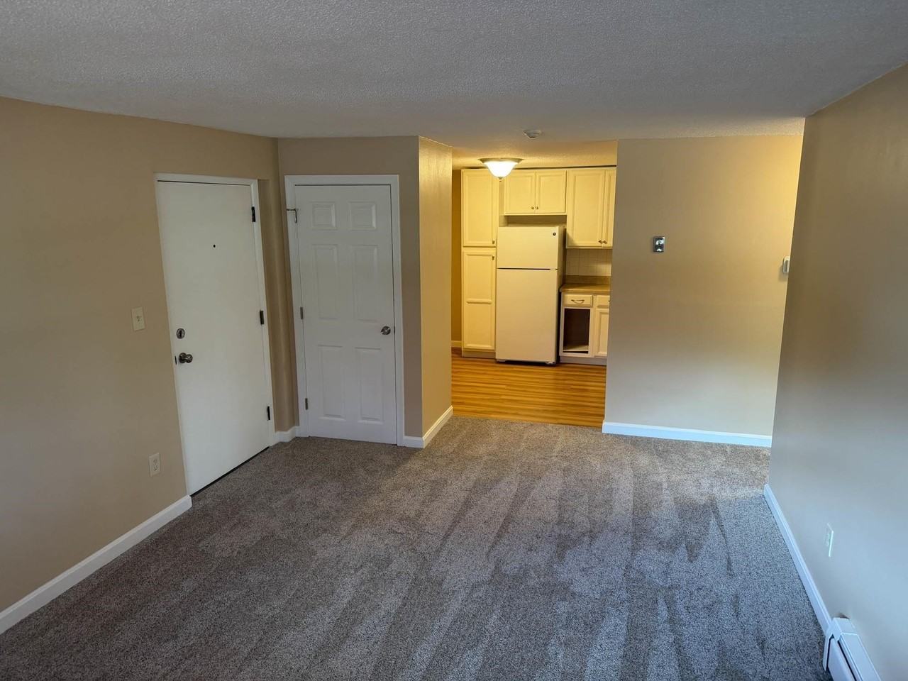 1 Lancelot Ct #2 - Photo 4 of 10