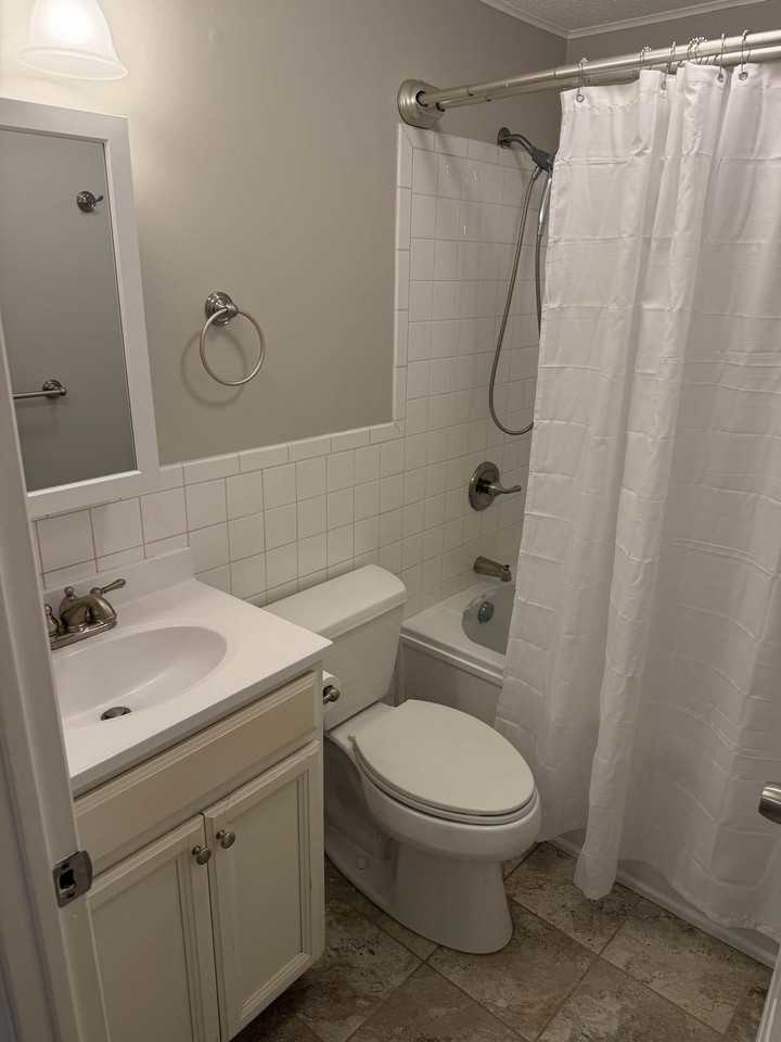 1 Lancelot Ct #2 - Photo 6 of 10