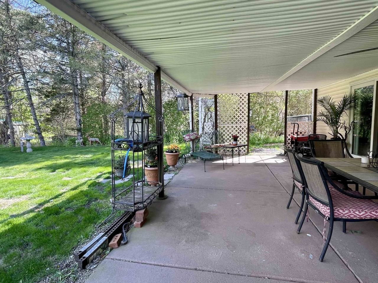 146 Elm St - Photo 4 of 14