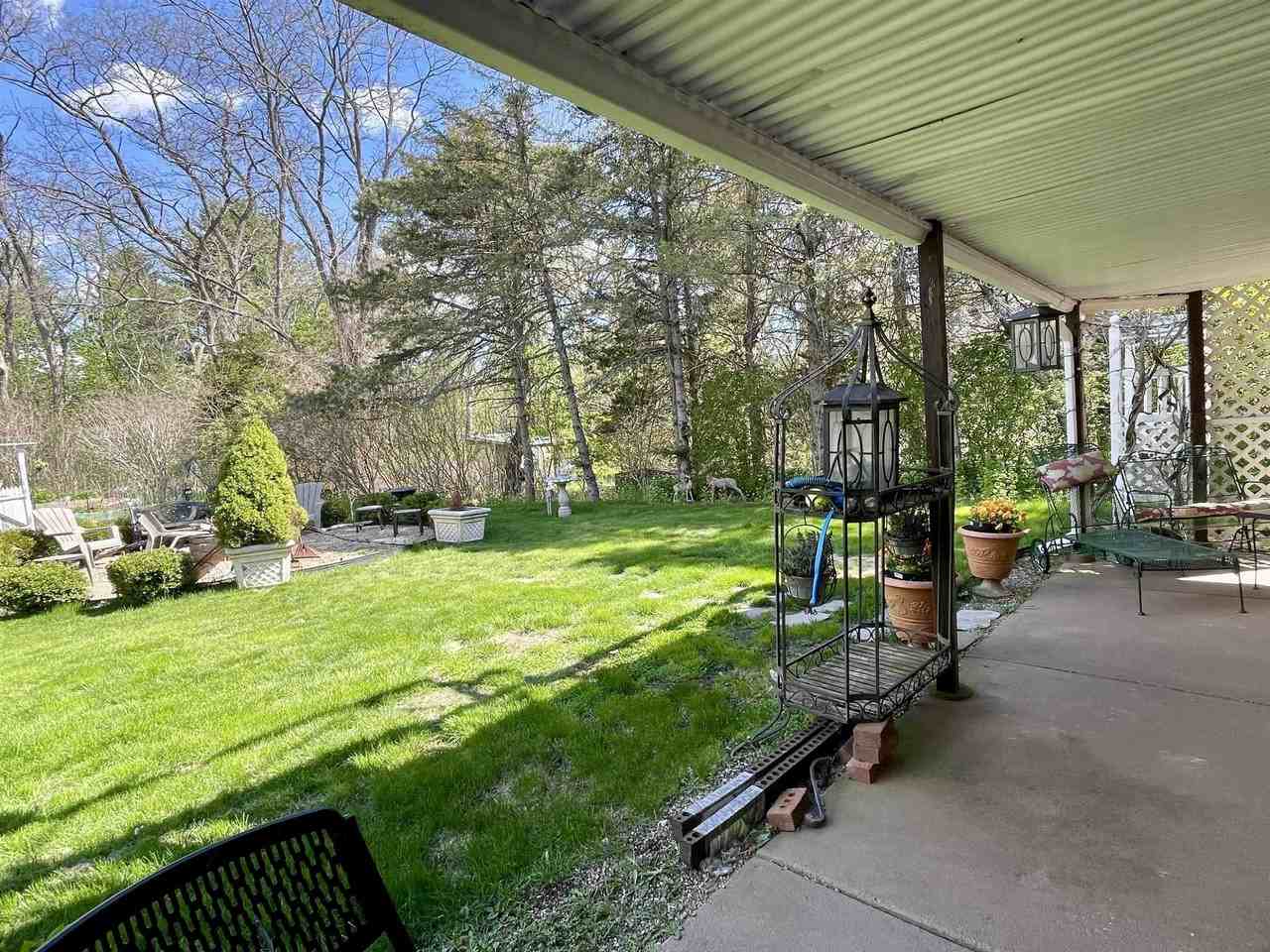 146 Elm St - Photo 5 of 14