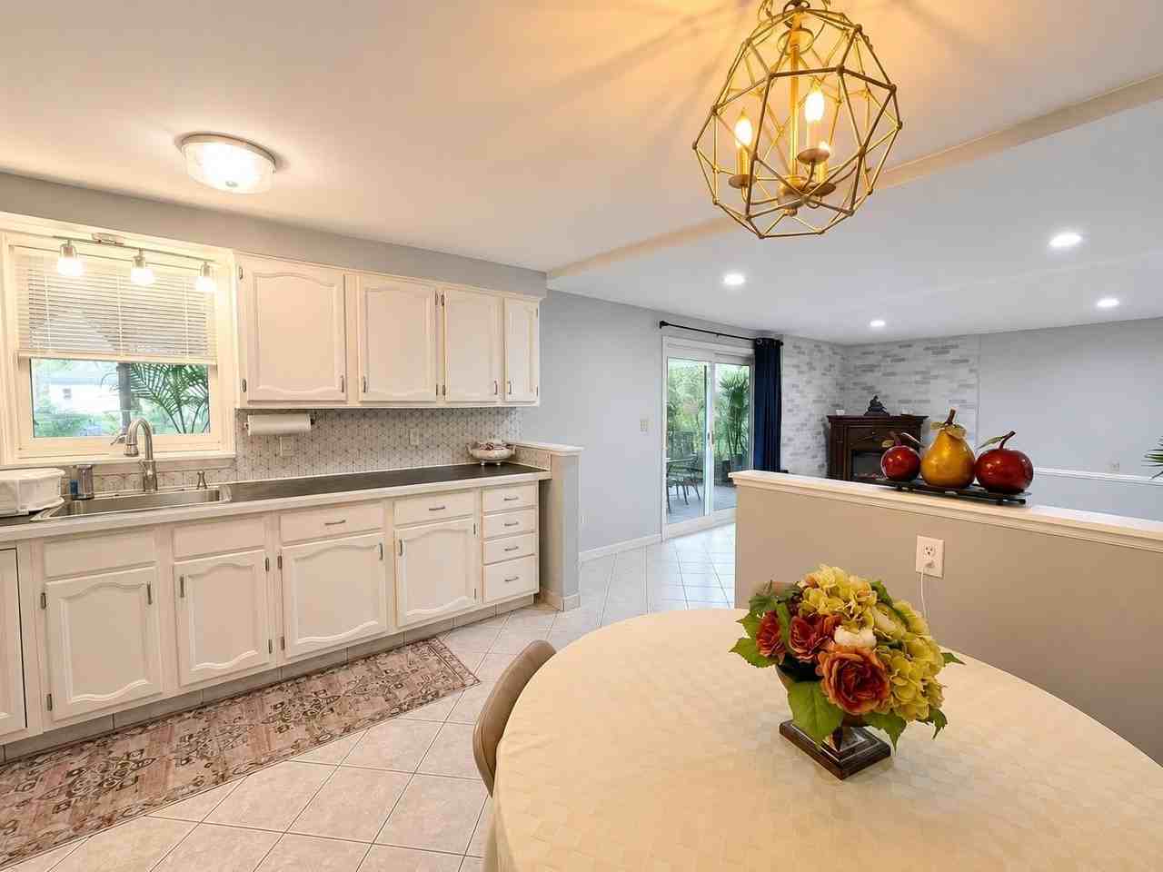 146 Elm St - Photo 7 of 14