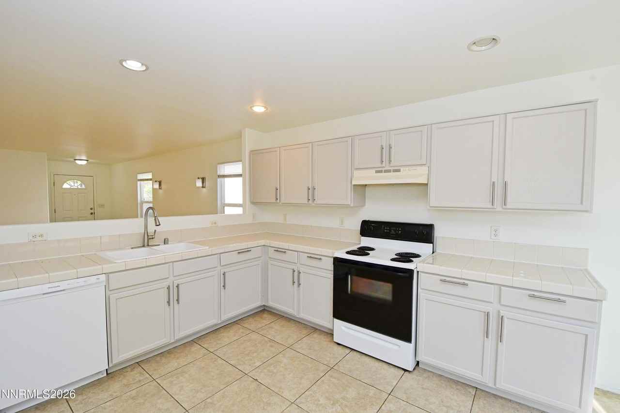7441 Deveron Dr - Photo 7 of 24
