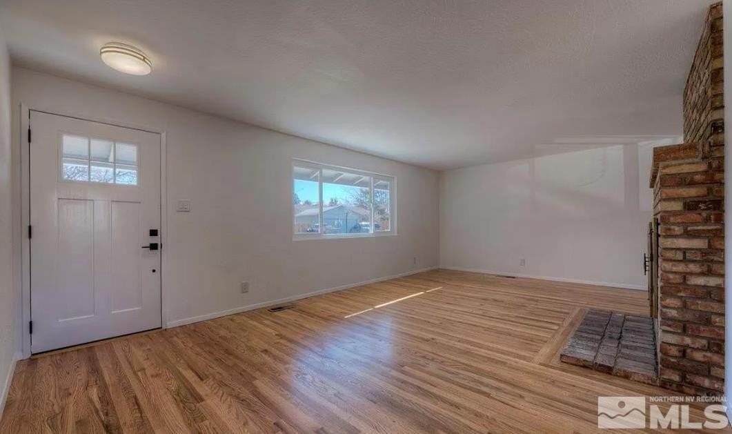 965 Grandview Ave - Photo 3 of 16
