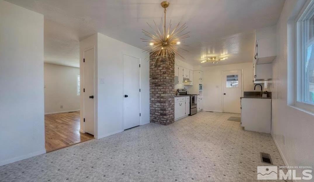 965 Grandview Ave - Photo 5 of 16