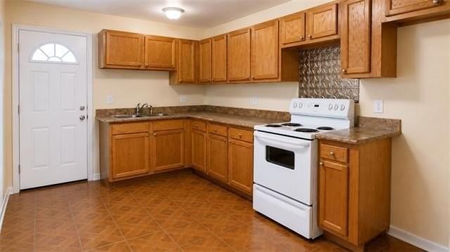 3035 Delachaise St - Photo 6 of 6