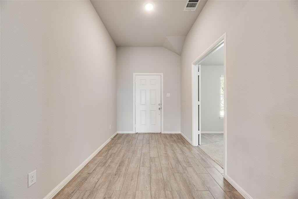 14216 Aberavon Dr - Photo 4 of 20