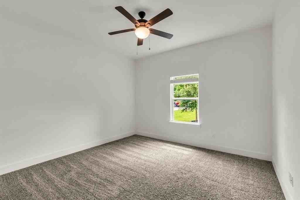 2315 W Bond St - Photo 5 of 31