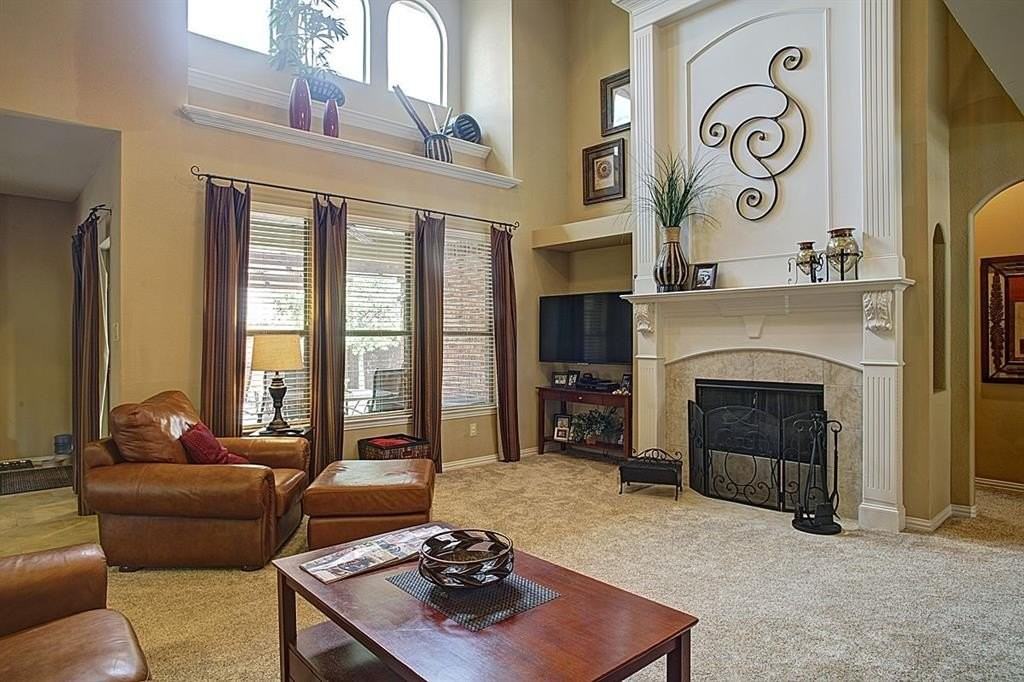 10317 Tambra Dr - Photo 3 of 30