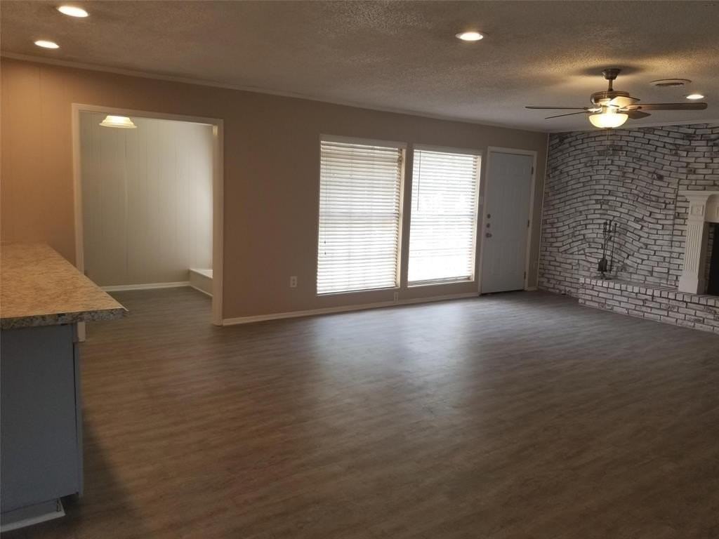3625 Venice Dr - Photo 4 of 24