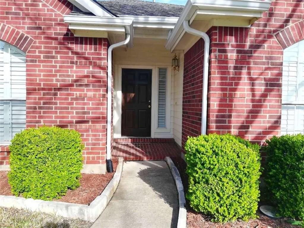 1724 River Oaks Dr - Photo 2 of 21