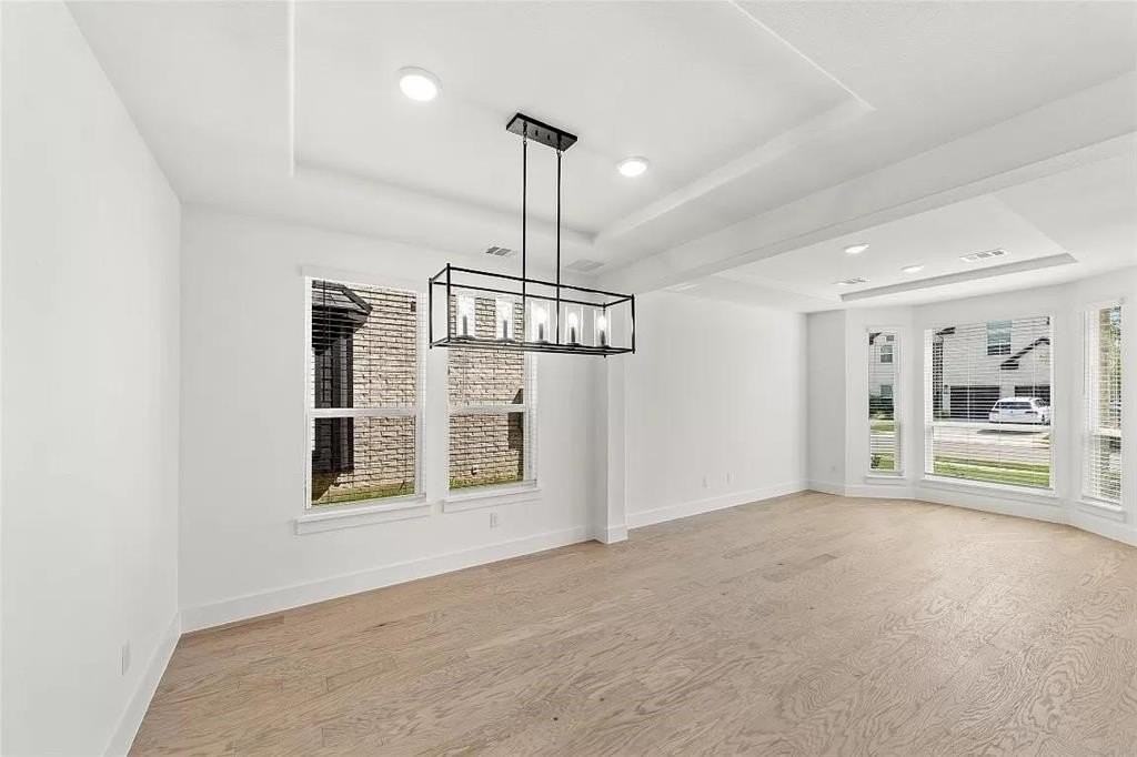 5501 Pooley Ln - Photo 3 of 19