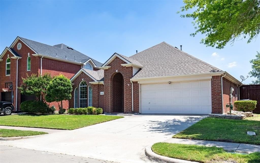 11388 Blackhawk Dr - Photo 2 of 34