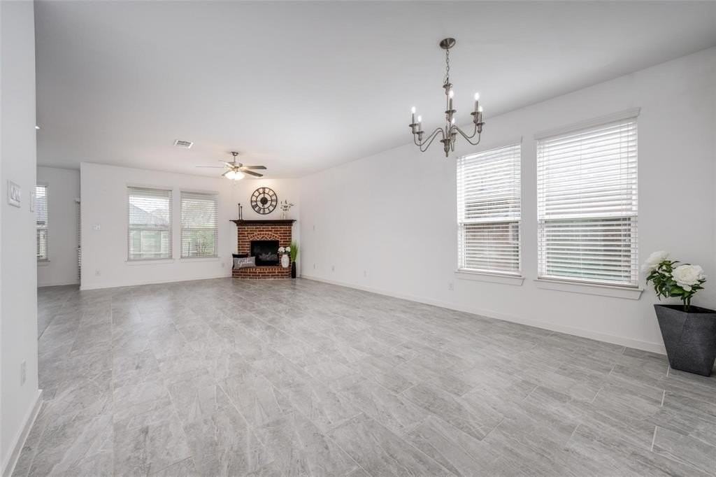 1728 Heron Way - Photo 6 of 34
