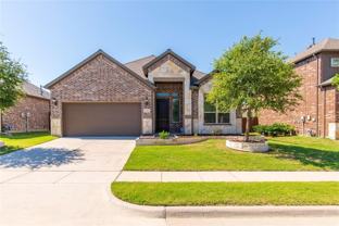 638 Brook Dr - Photo 1 of 1