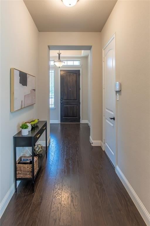 638 Brook Dr - Photo 4 of 38