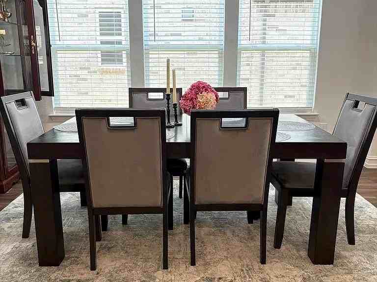 3624 Cadogan St - Photo 4 of 7