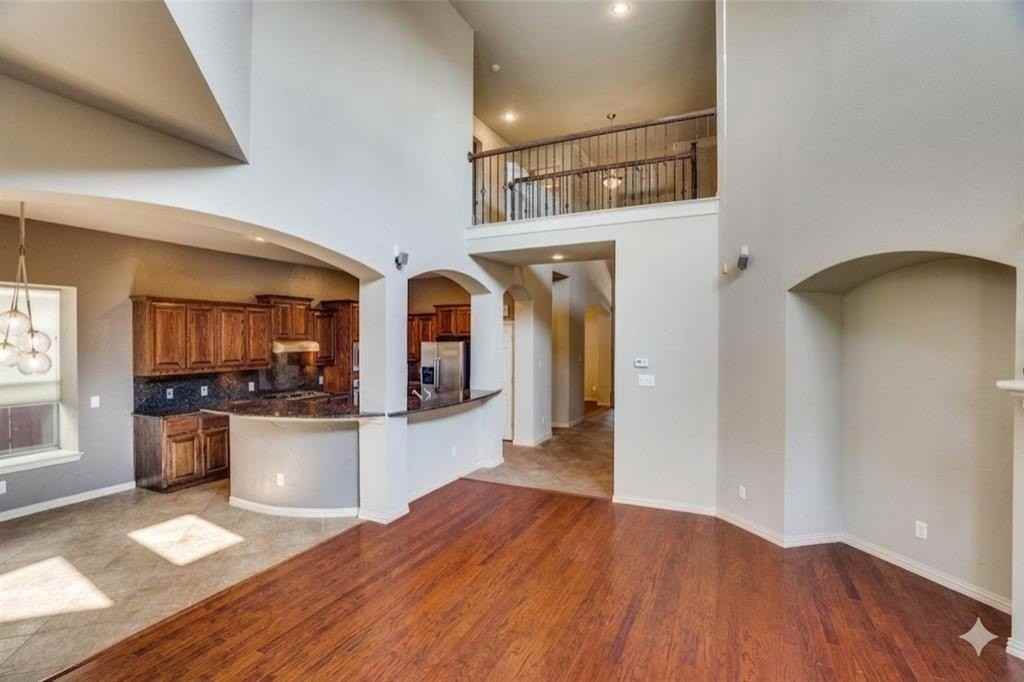 1905 Marshall Dr - Photo 3 of 23