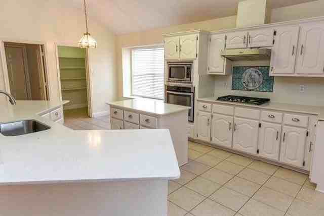 3719 Trailridge Dr - Photo 2 of 10