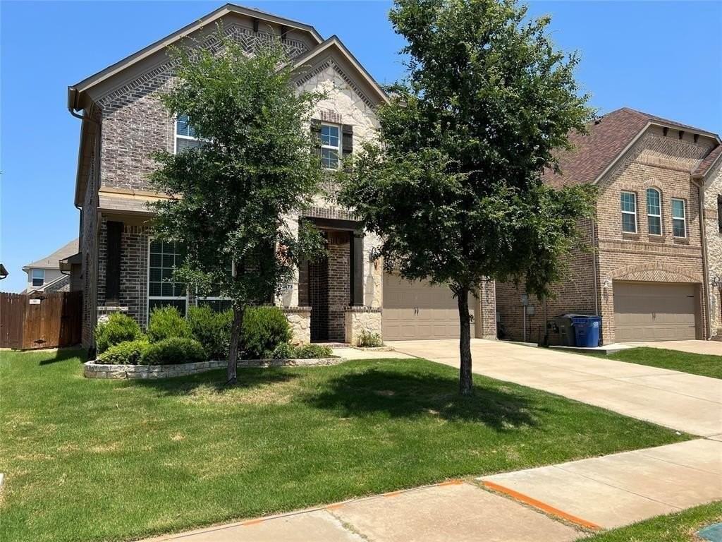 2473 Kingsgate Dr - Photo 2 of 31