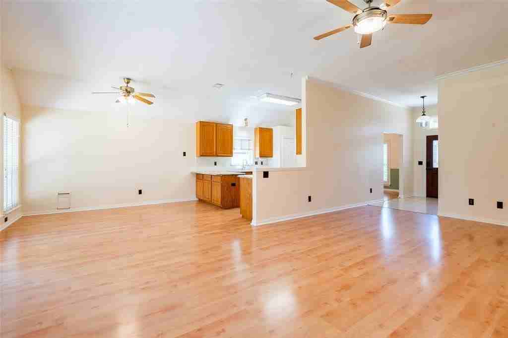5919 Willow Wood Ln - Photo 5 of 20